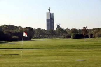 Golfclub Schloß Horst mit 9-Loch-Anlage in Gelsenkirchen